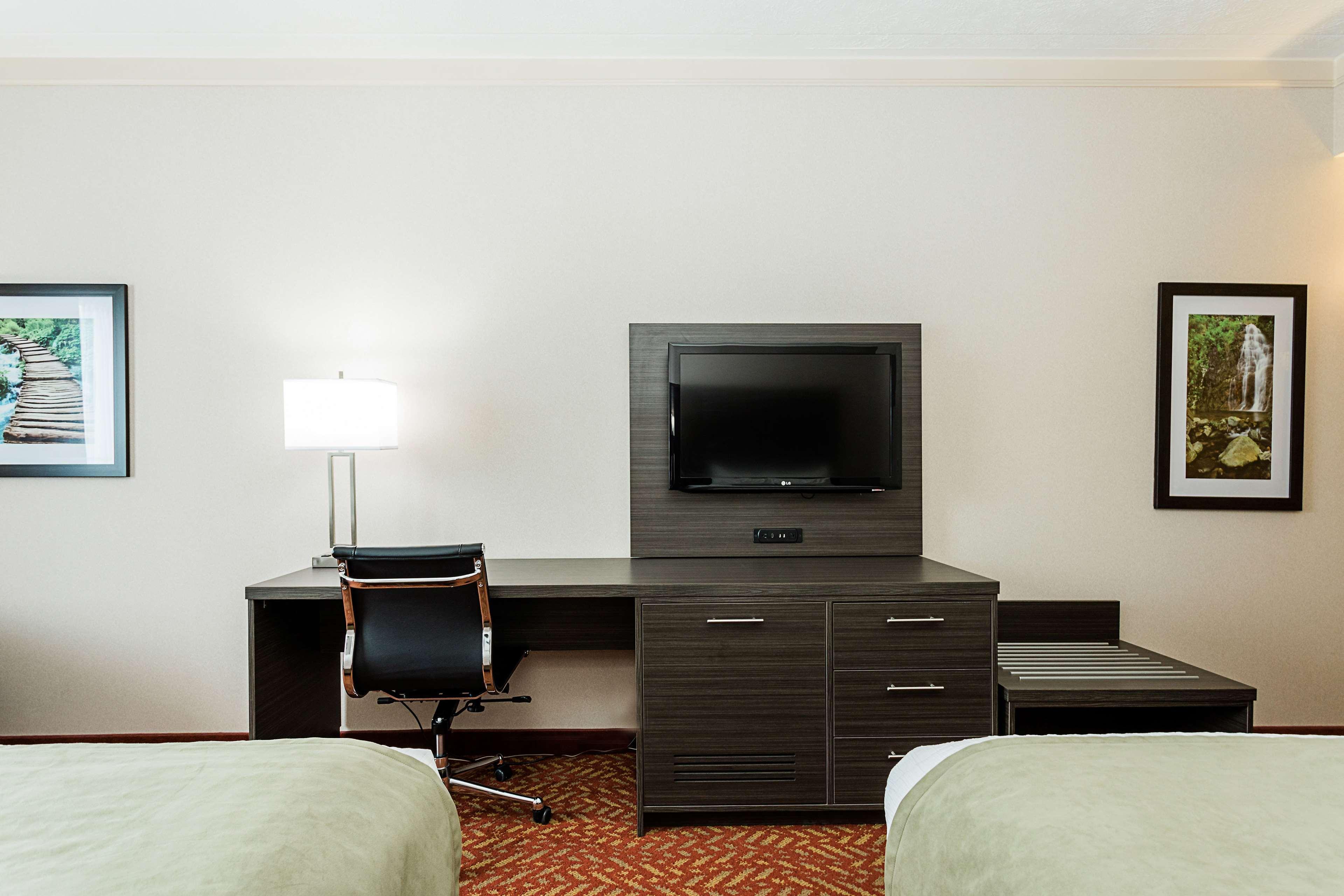 אואן סאונד Best Western Inn On The Bay מראה חיצוני תמונה