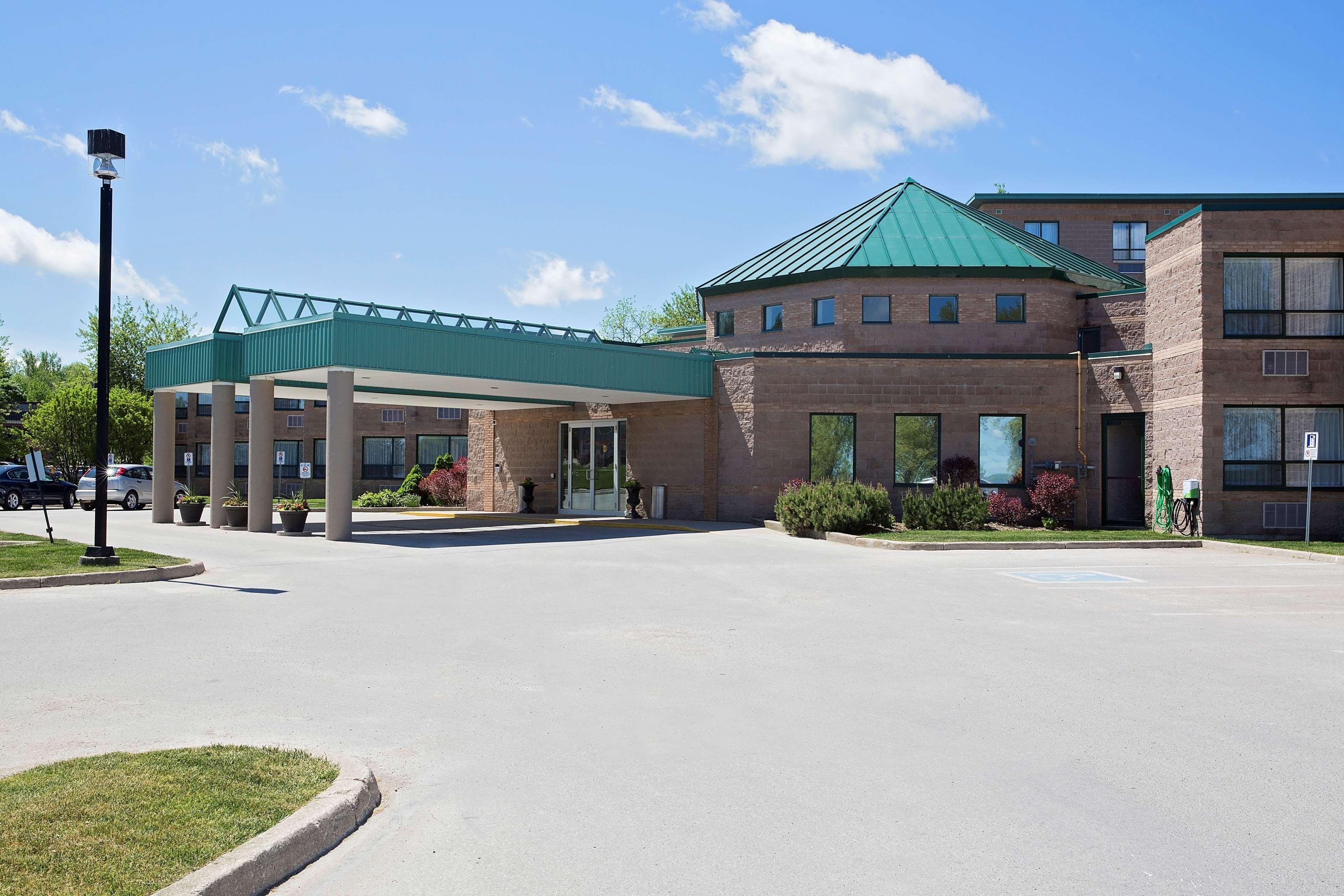 אואן סאונד Best Western Inn On The Bay מראה חיצוני תמונה